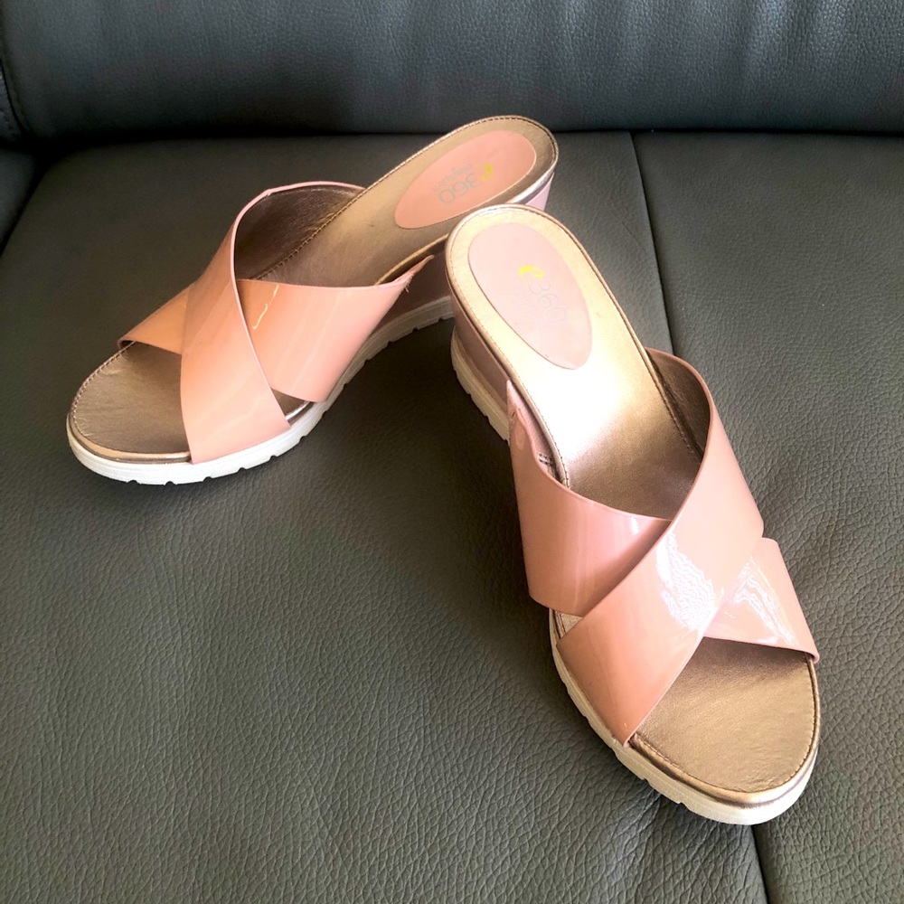Easy Spirit women’s sandals